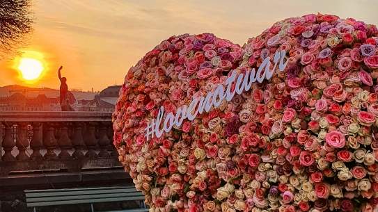 #lovenotwar